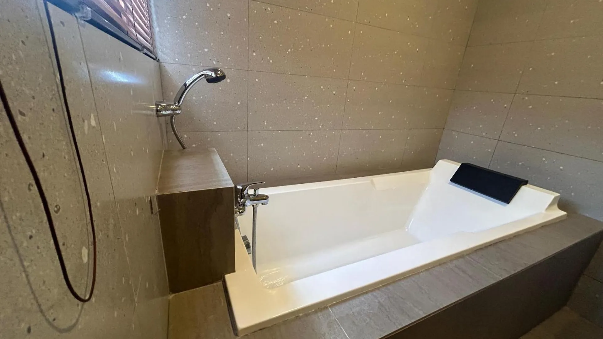 Villa Legon Sari - 2 Bedroom, Near Ubud